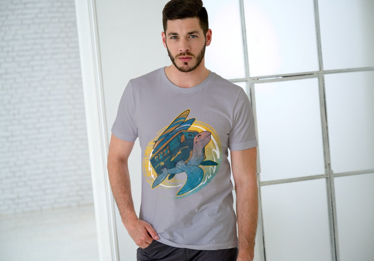 Turtle Surfer Kombi  T- Shirt (Unisex Sizes)